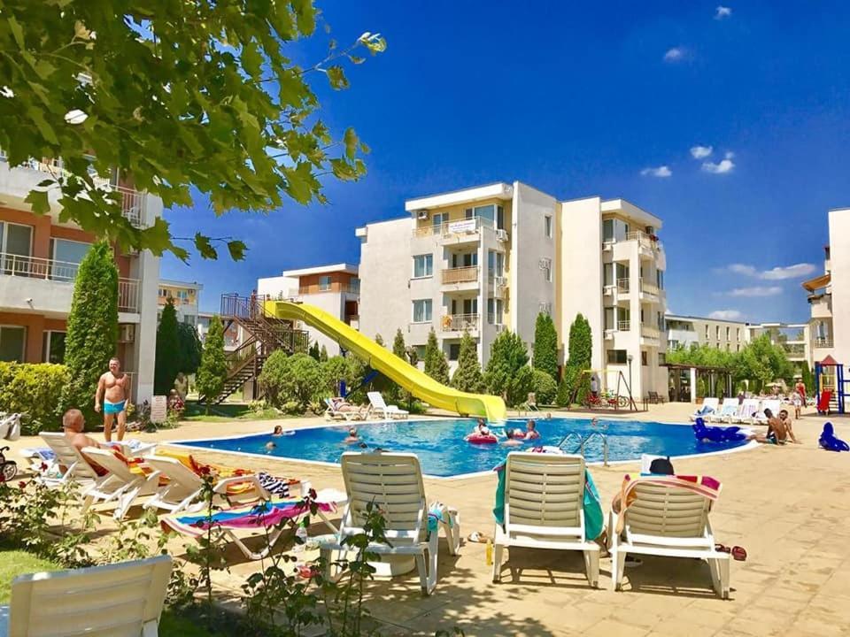 Holiday Fort Golf Club - Premium Apartments 阳光海滩 外观 照片