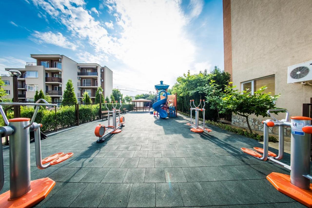 Holiday Fort Golf Club - Premium Apartments 阳光海滩 外观 照片