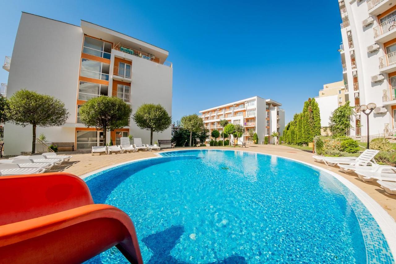 Holiday Fort Golf Club - Premium Apartments 阳光海滩 外观 照片