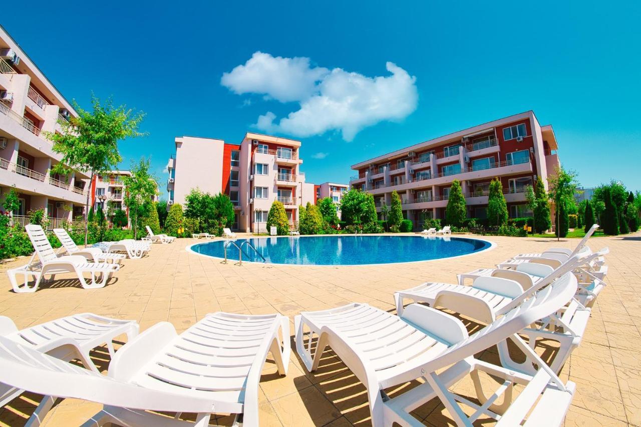 Holiday Fort Golf Club - Premium Apartments 阳光海滩 外观 照片