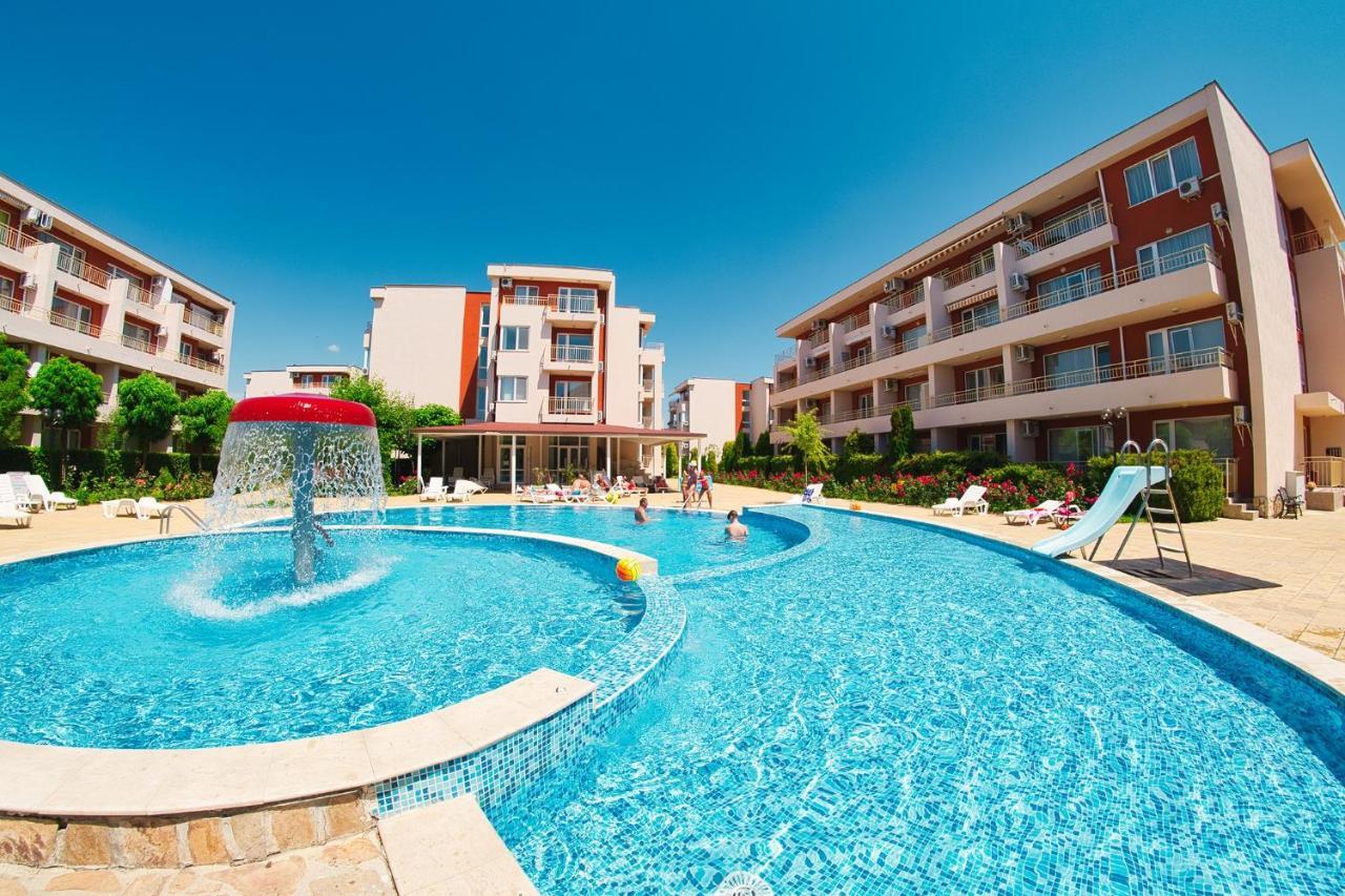 Holiday Fort Golf Club - Premium Apartments 阳光海滩 外观 照片