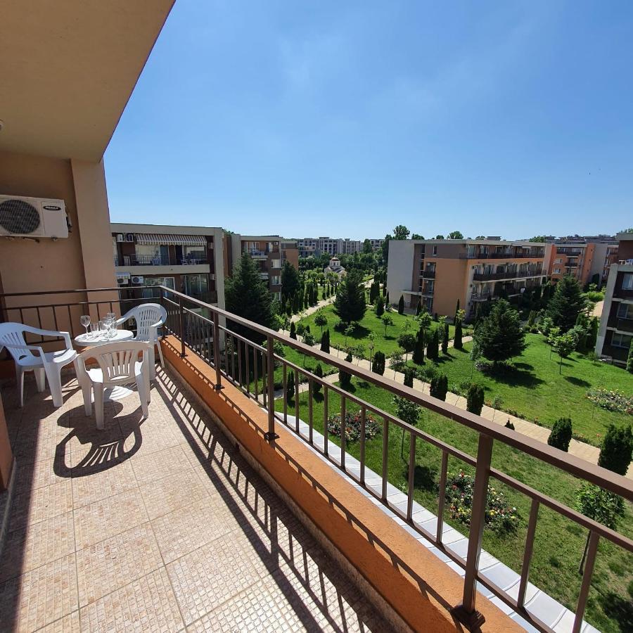 Holiday Fort Golf Club - Premium Apartments 阳光海滩 外观 照片
